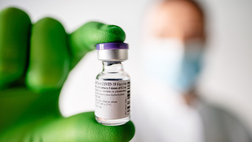 UK approves Biontech/Pfizer Covid-19 vaccine - European ...