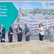 Attending the ground-breaking ceremony in Offenbach were: Paul-Gerhard Weiß (City Councillor, Offenbach), Dr Felix Schwenke (Lord Mayor of Offenbach), Dr Hüseyin Aygün (Chief Scientific Officer, BioSpring), Boris Rhein (Minister President of Hesse), Dr Sylvia Wojczewski (Chief Executive Officer, BioSpring), and Sabine Groß (Deputy Mayor of Offenbach).