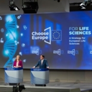 Executive Vice-Presidents Stéphane Séjourné (right) and Research Commissioner Ekaterina Zaharieva (middle) at the presentation of the EU Life Sciences Strategy