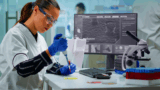 Lab worker at Mainz BioMed NV