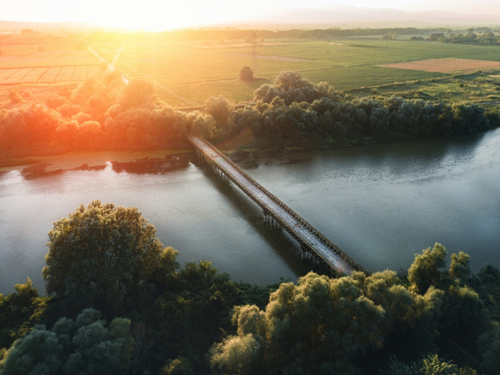 a bridge over the water