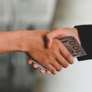 exchange money handshake